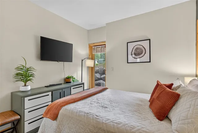 $1,200,000 | 260 Ski Hill Road, Unit 6, Breckenridge, CO 80424