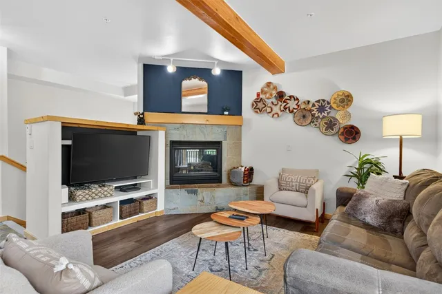 $1,200,000 | 260 Ski Hill Road, Unit 6, Breckenridge, CO 80424