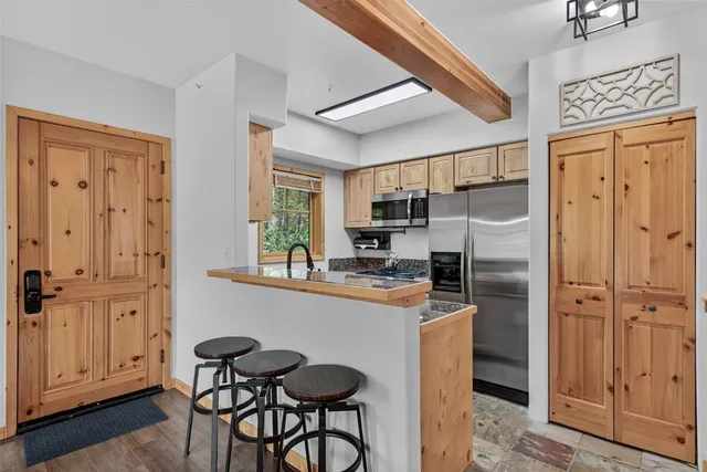 $1,200,000 | 260 Ski Hill Road, Unit 6, Breckenridge, CO 80424