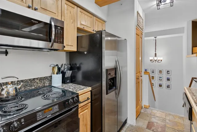 $1,200,000 | 260 Ski Hill Road, Unit 6, Breckenridge, CO 80424