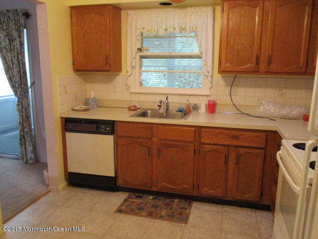 12 Meadowbrook Road Brick, NJ 08723 - Photo 8 of 28 IMG_0965