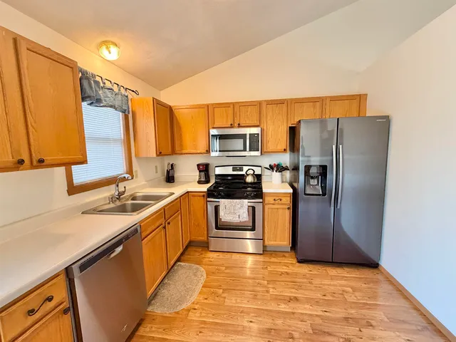 $269,900 | 1965 Broadmoor Road, Rockton, IL 61072