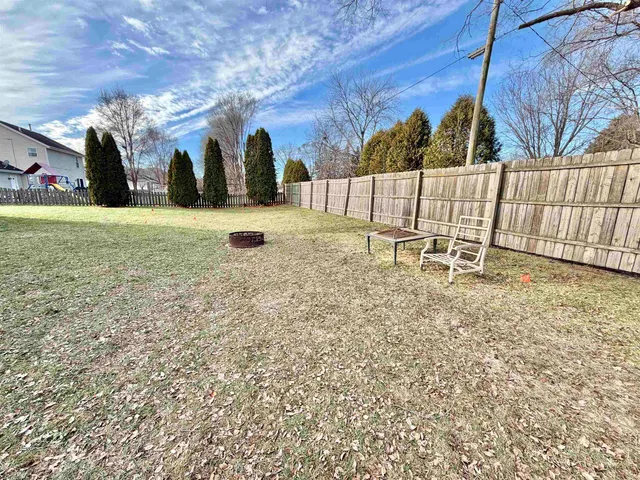 $269,900 | 1965 Broadmoor Road, Rockton, IL 61072