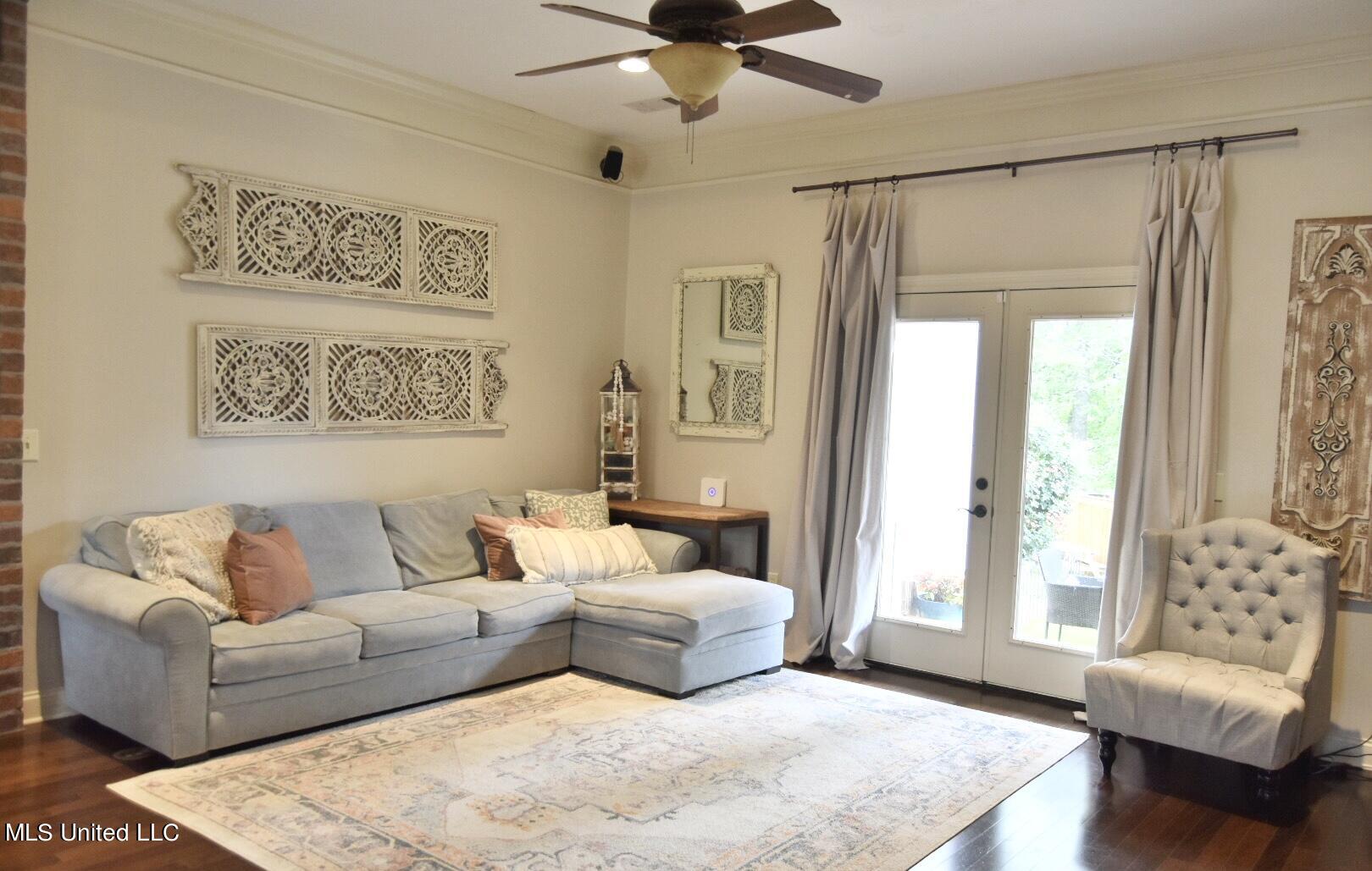 547 Turtle Lane Brandon, MS 39047 - Photo 14 of 45 Living