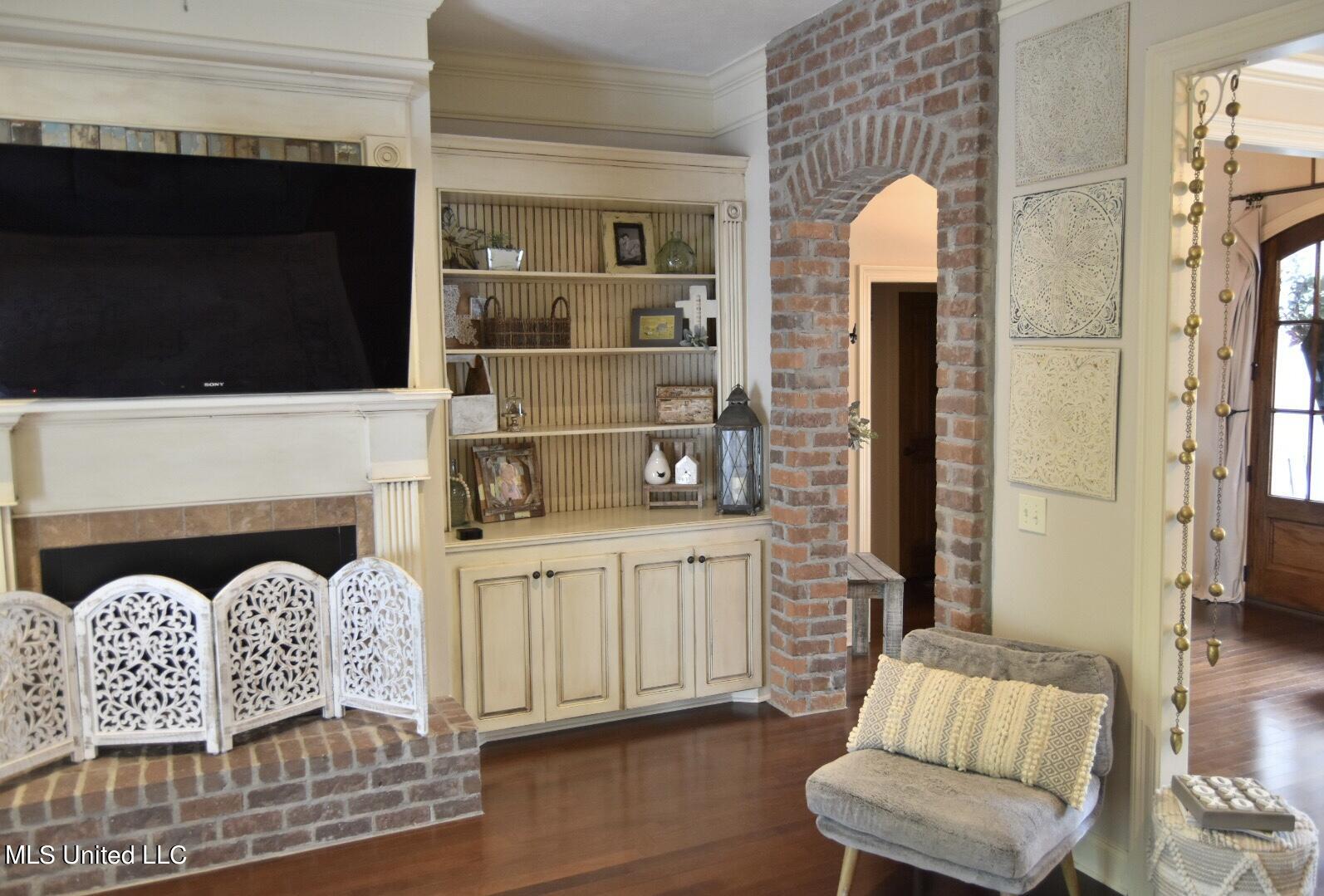 547 Turtle Lane Brandon, MS 39047 - Photo 16 of 45 Living