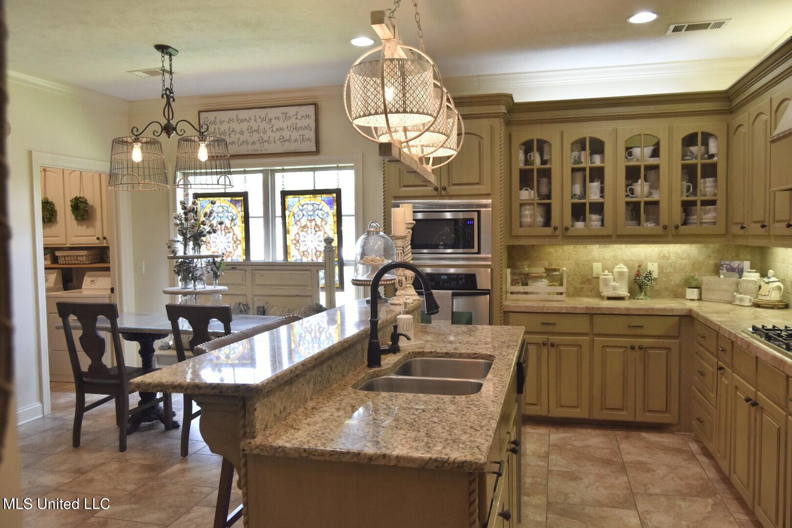 547 Turtle Lane Brandon, MS 39047 - Photo 19 of 45 Kitchen