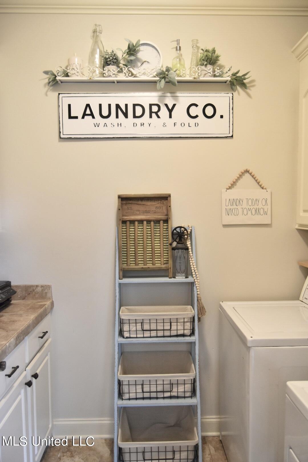 547 Turtle Lane Brandon, MS 39047 - Photo 32 of 45 Laundry