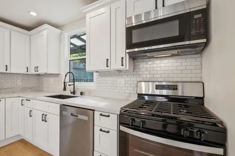 $938,000 | 360 Bradford Street, San Francisco, CA 94110