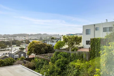 $938,000 | 360 Bradford Street, San Francisco, CA 94110