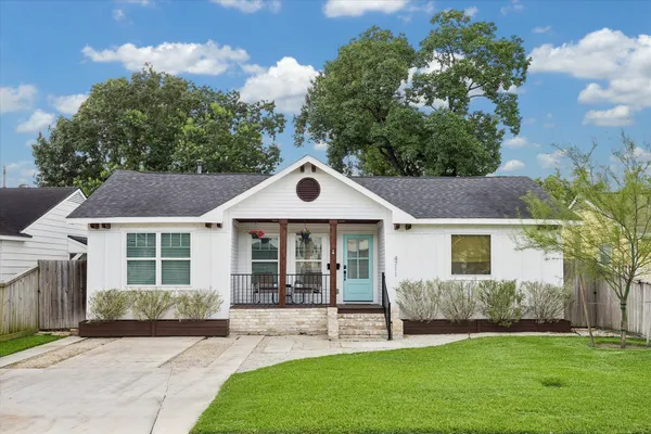 $535,000 | 4711 Edison Street, Houston, TX 77009