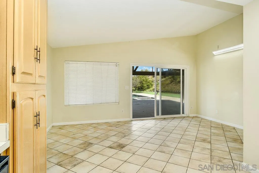 10008 Ledgeside Street Spring Valley, CA 91977 - Photo 12 of 27 Gallery Image 12