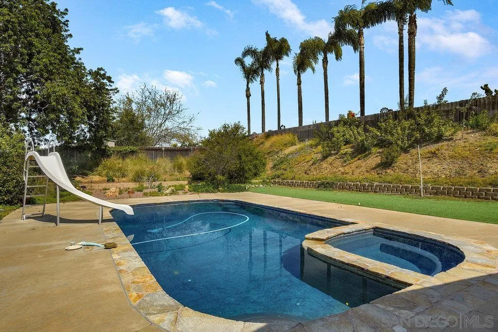10008 Ledgeside Street Spring Valley, CA 91977 - Photo 26 of 27 Gallery Image 26