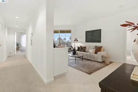 $1,199,000 | 111 St Matthews Avenue, Unit 304, San Mateo, CA 94401