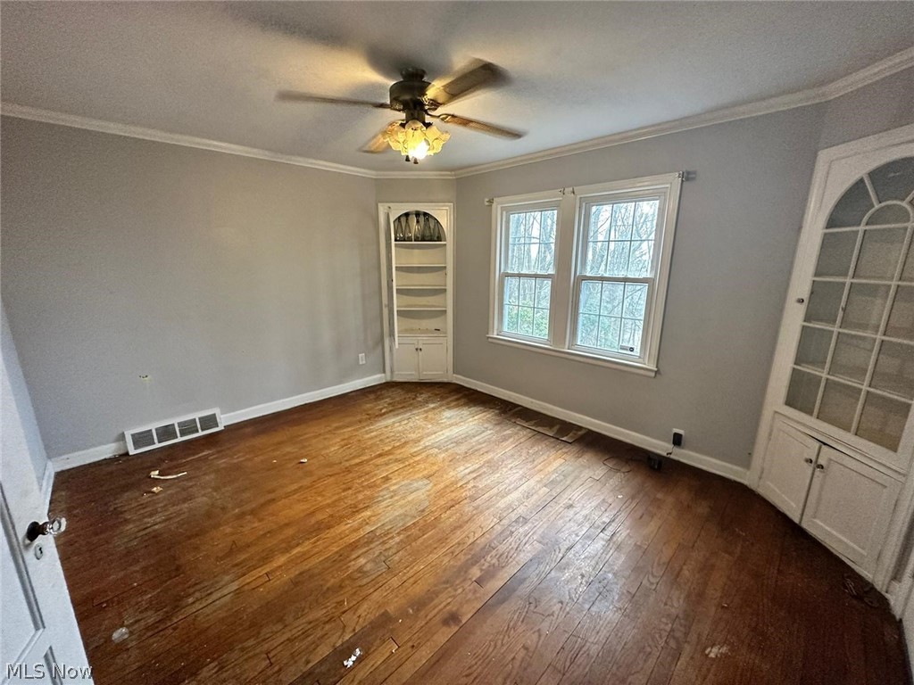 16805 Hillsboro Road Cleveland, OH 44112 - Photo 6 of 31 Gallery Image 6