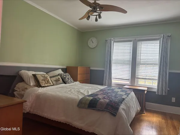 $2,700 | 186 South Allen Street, Albany, NY 12208