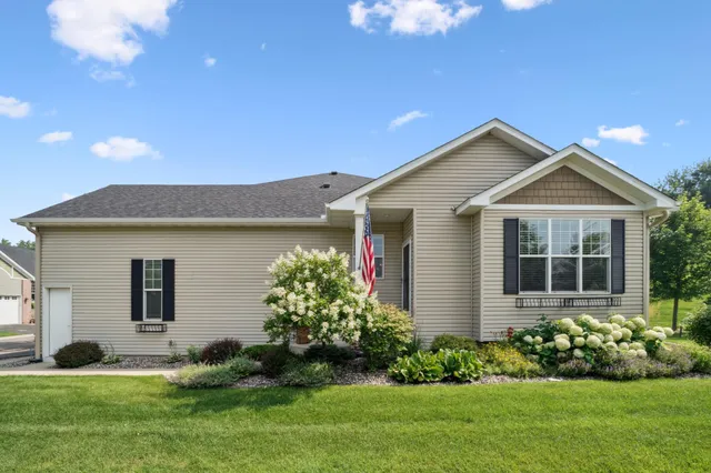 $529,000 | 1031 Anthony Way, Victoria, MN 55386