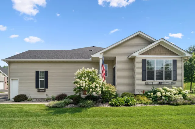 $529,000 | 1031 Anthony Way, Victoria, MN 55386