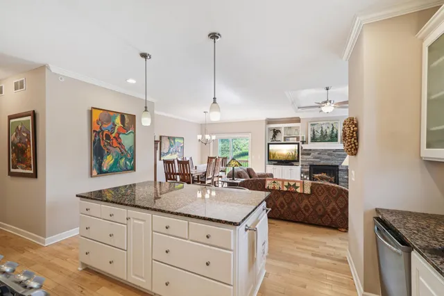 $529,000 | 1031 Anthony Way, Victoria, MN 55386