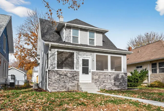 $360,000 | 1271 West Seminary Avenue, St. Paul, MN 55104