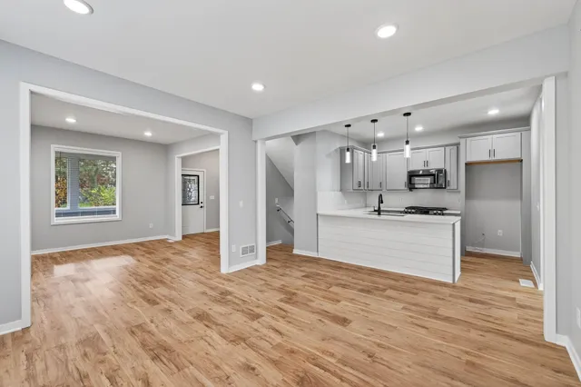 $360,000 | 1271 West Seminary Avenue, St. Paul, MN 55104