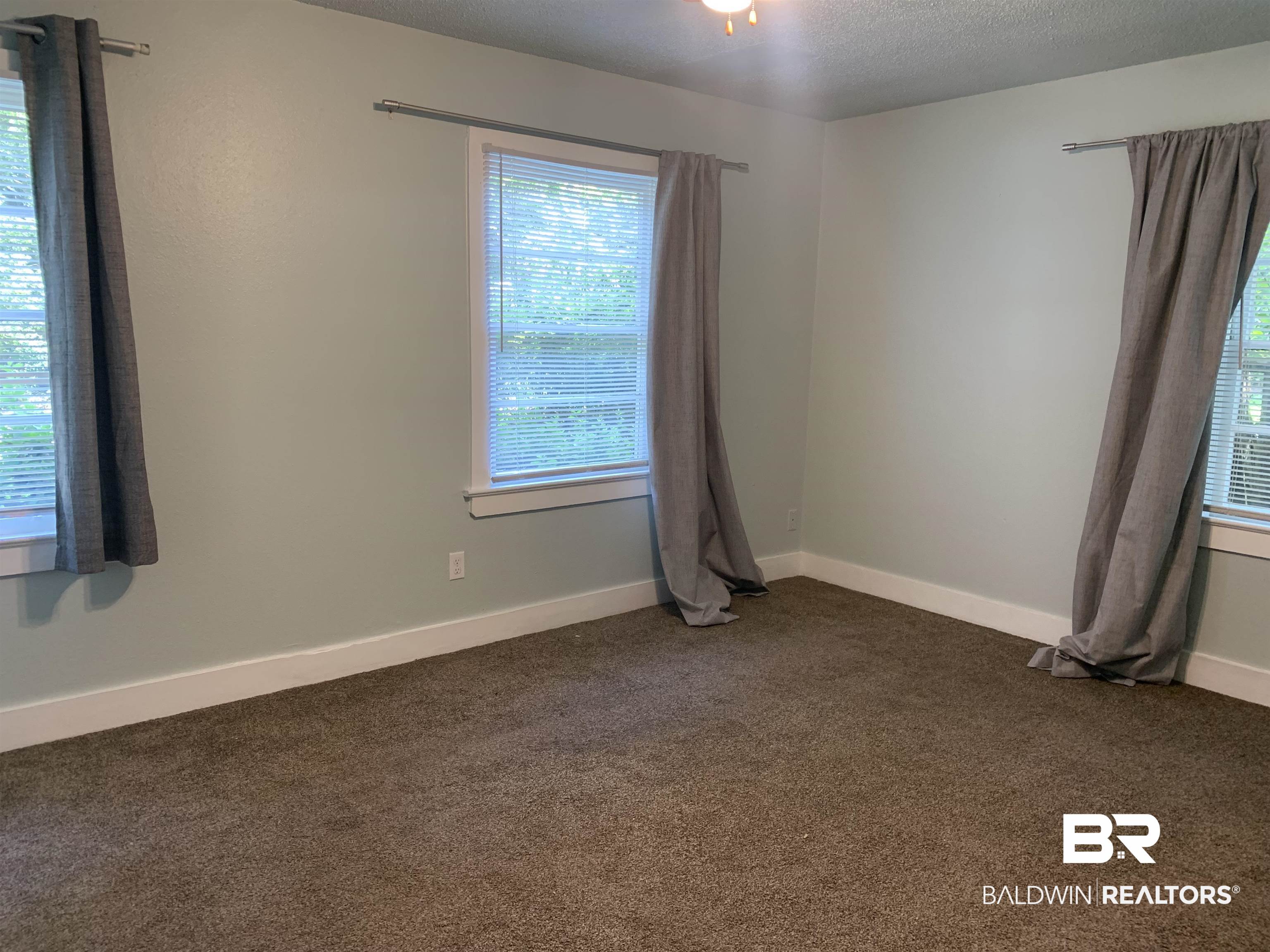 2057 Faye Street Mobile, AL 36605 - Photo 2 of 12