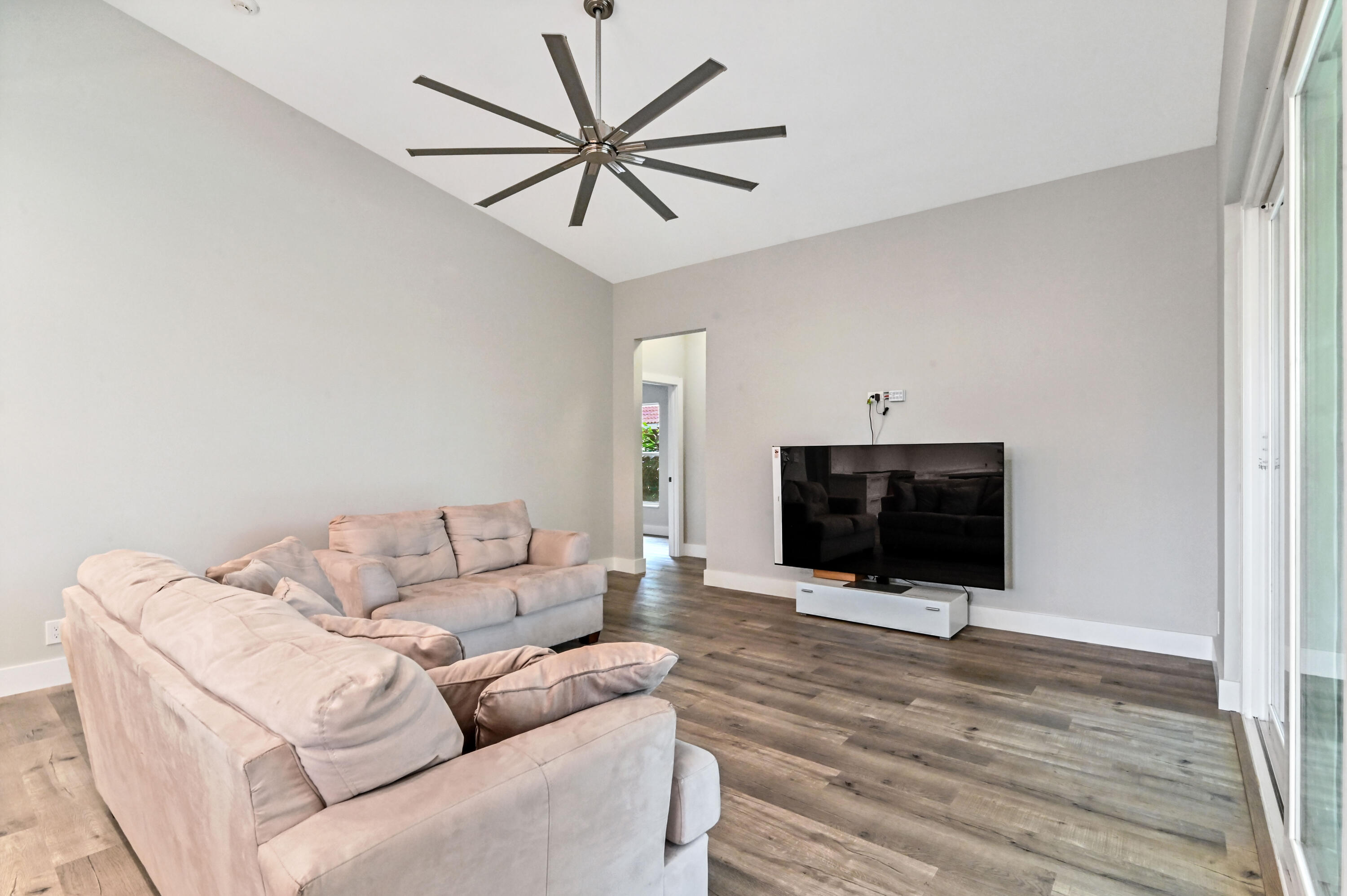 16409 Temple Boulevard Loxahatchee, FL 33470 - Photo 17 of 78 17 Living Room 01