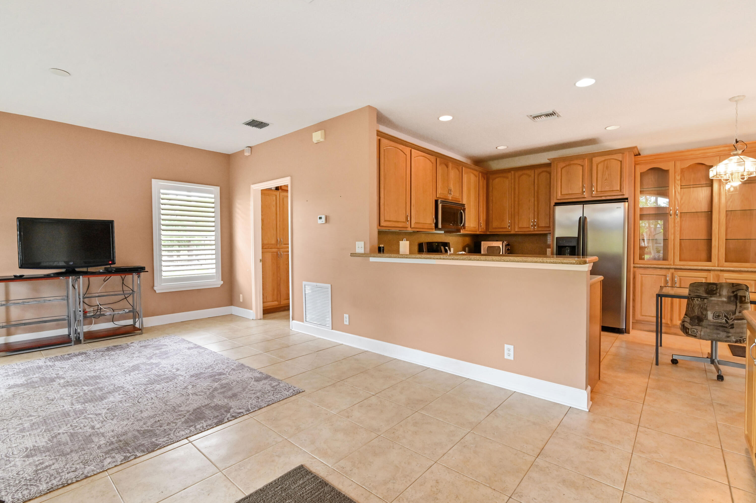 16409 Temple Boulevard Loxahatchee, FL 33470 - Photo 49 of 78 Guest House