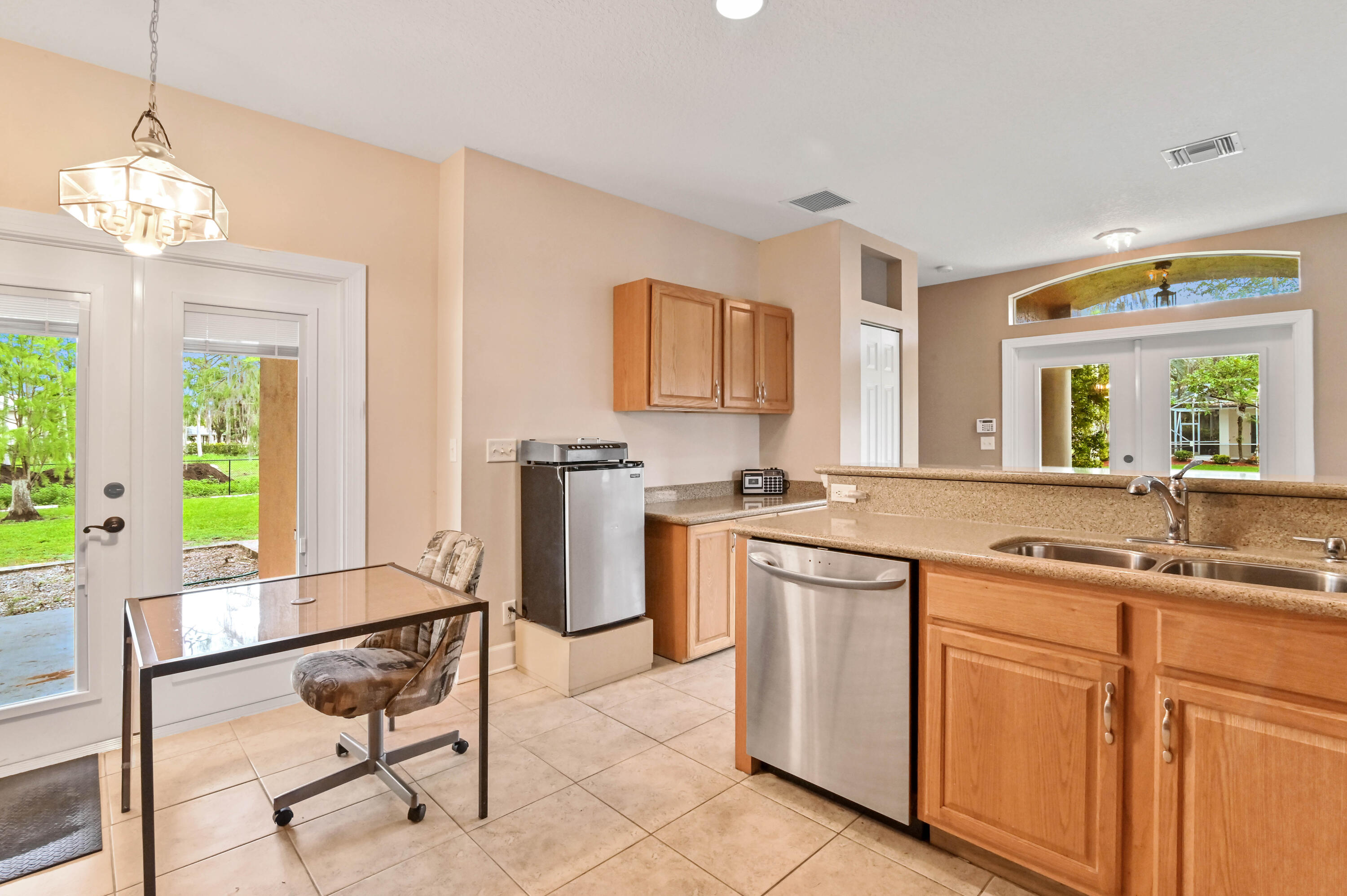 16409 Temple Boulevard Loxahatchee, FL 33470 - Photo 57 of 78 Guest House