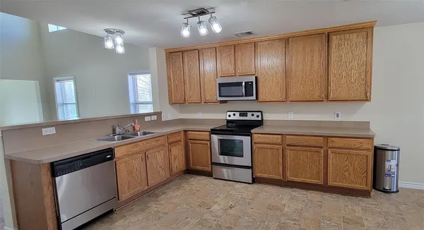 $2,095 | 8805 Wayne Street, Cross Roads, TX 76227