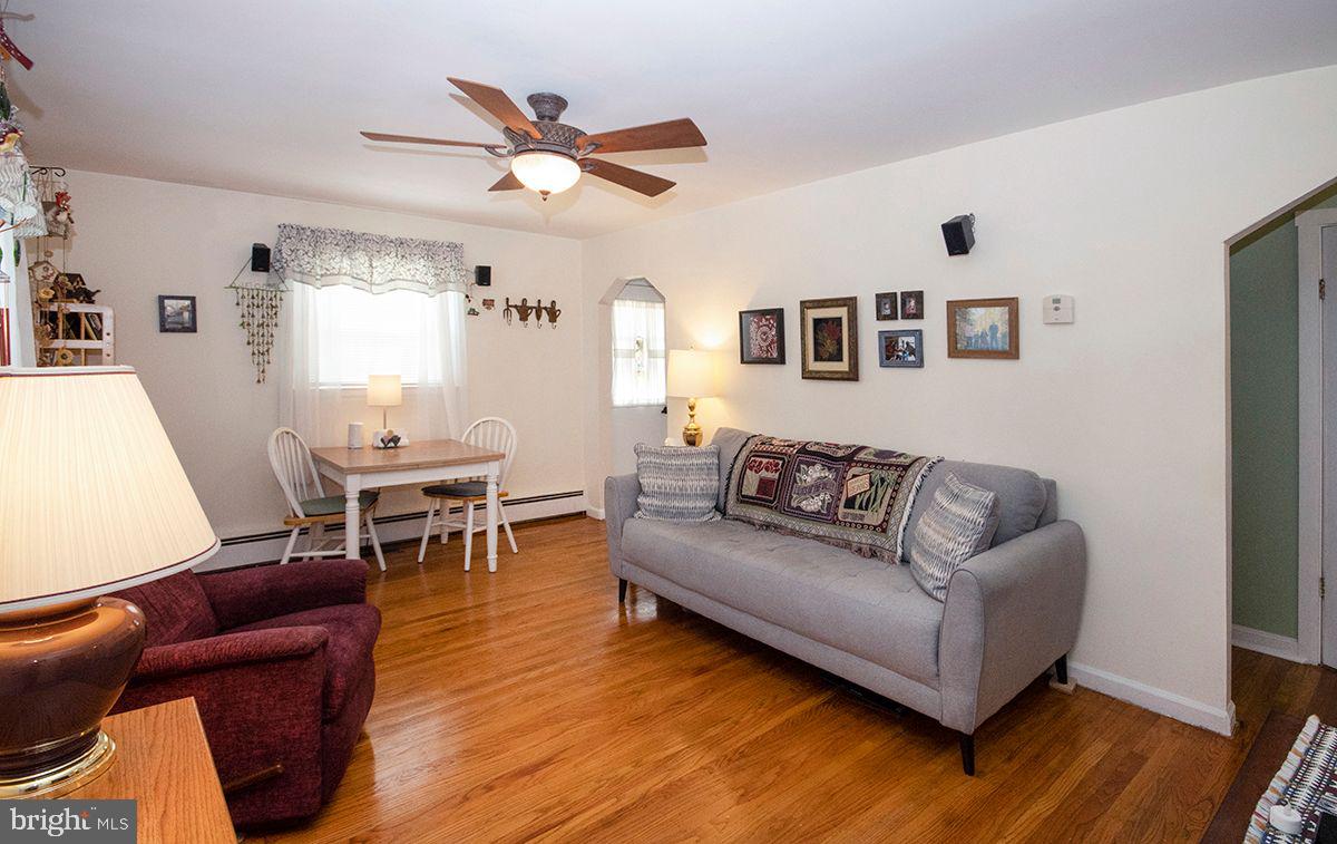 11 Meehan Boulevard Clementon, NJ 08021 - Photo 7 of 50 Living Room: Upgraded Windows, Hardwood Flooring
