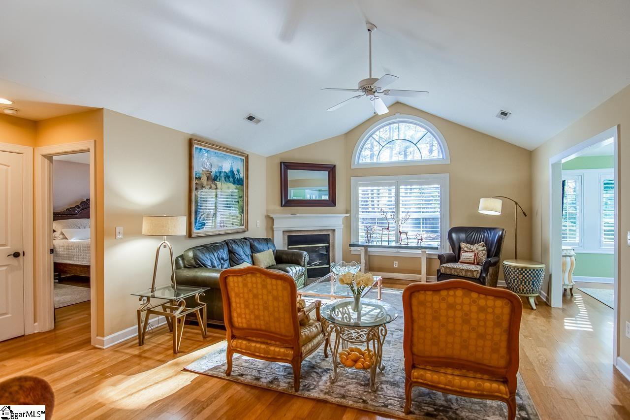 158 Grinders Circle Greer, SC 29650 - Photo 4 of 33