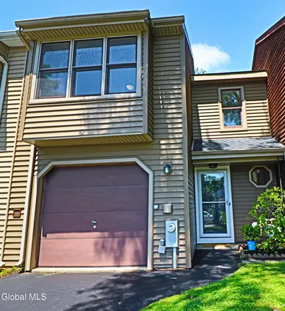 $280,000 | 42 Westchester Drive, Clifton Park, NY 12065
