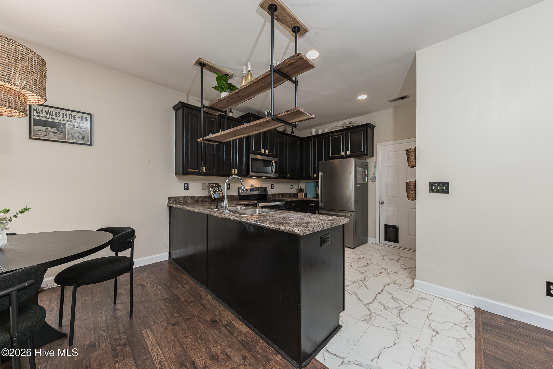 101 Boysenberry Fields Road Maple Hill, NC 28454 - Photo 17 of 43 17KITCHEN