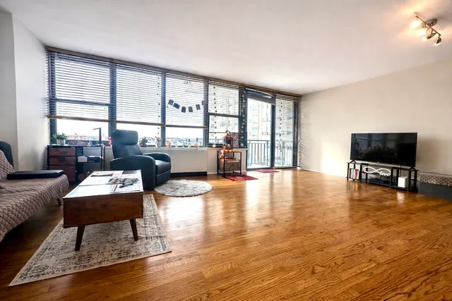 $217,000 | 3430 North Lake Shore Drive, Unit 15M, Chicago, IL 60657