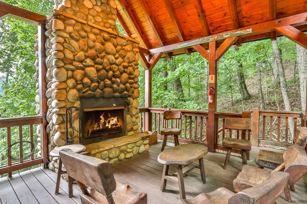 175 Cochise Road Cherry Log, GA 30522 - Photo 8 of 89