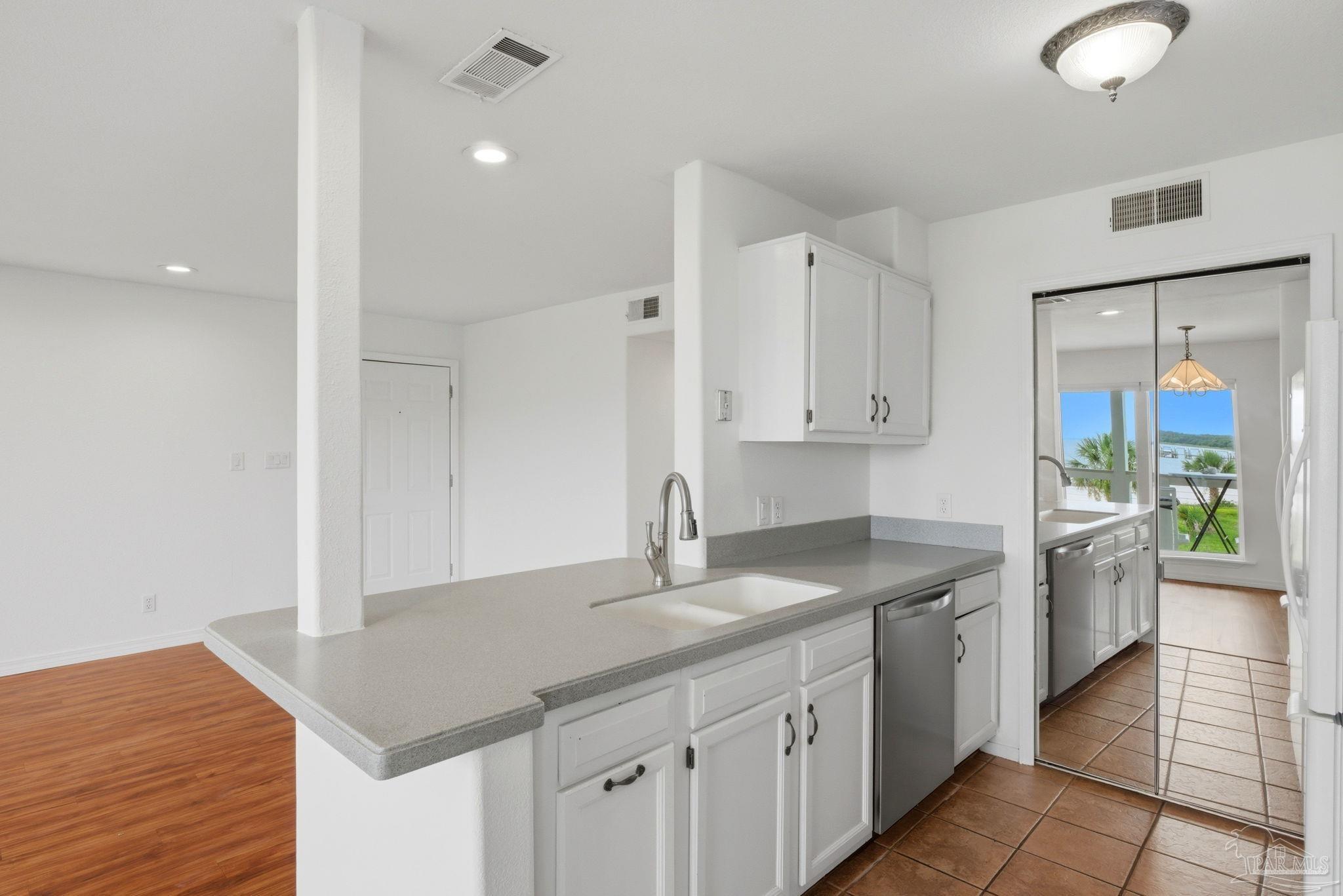 200 Pensacola Beach Road, Unit M3 Gulf Breeze, FL 32561 - Photo 9 of 40