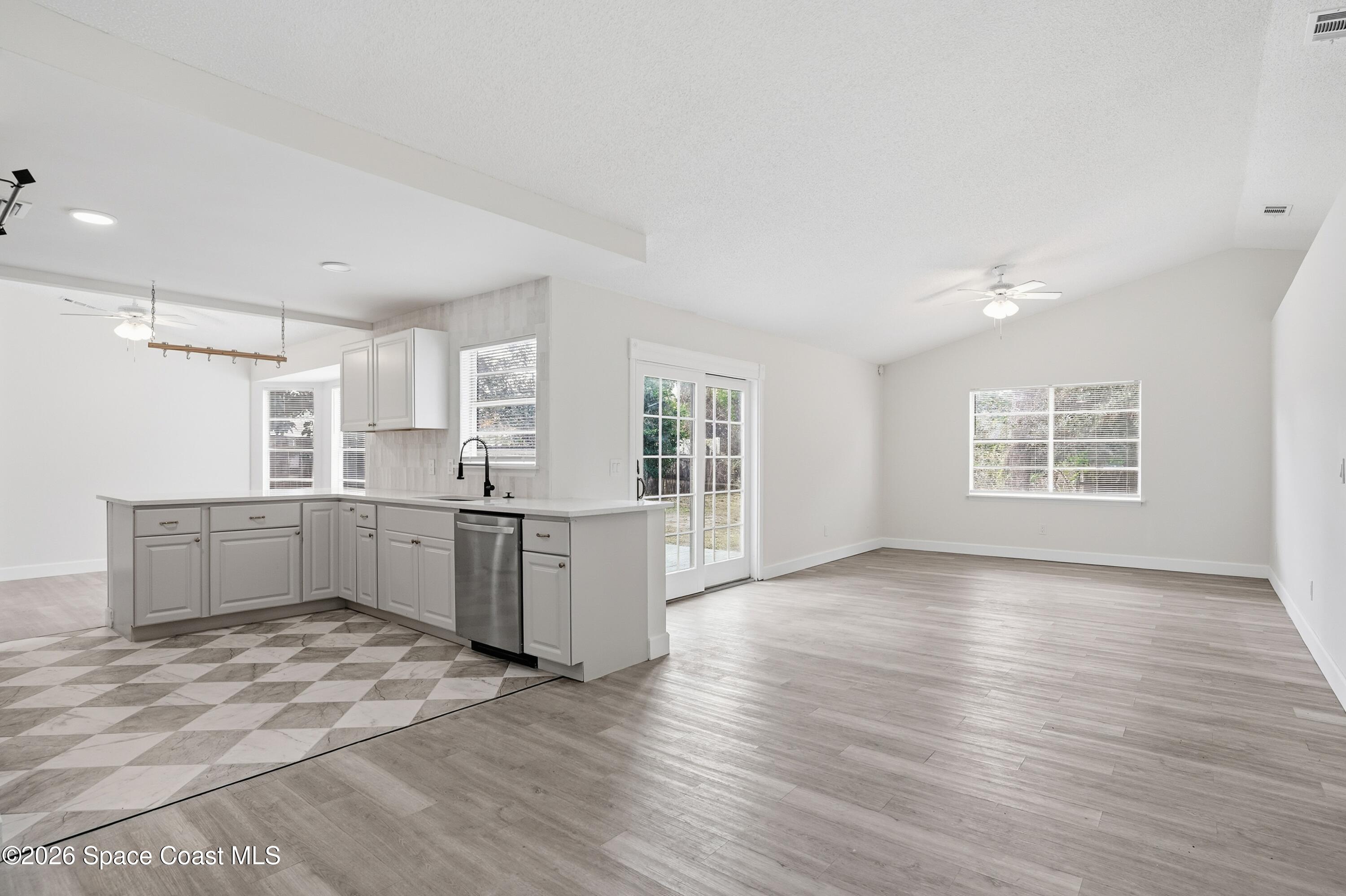 6438 Hudson Road Cocoa, FL 32927 - Photo 3 of 13 12_6438_Hudson_Rd_Cocoa_FL_32927-Kitchen