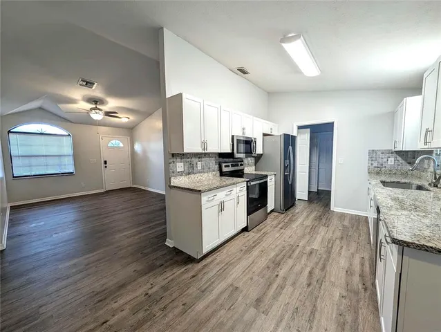 $1,900 | 1511 Southwest Shorewood Drive, Dunnellon, FL 34431