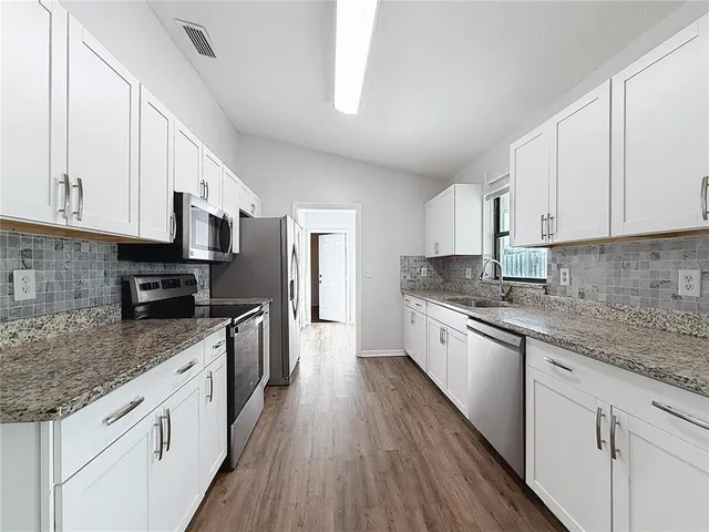 $1,900 | 1511 Southwest Shorewood Drive, Dunnellon, FL 34431