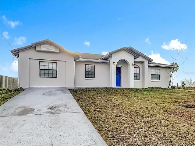 $1,900 | 1511 Southwest Shorewood Drive, Dunnellon, FL 34431