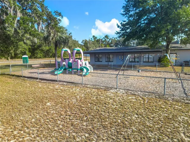 $1,900 | 1511 Southwest Shorewood Drive, Dunnellon, FL 34431