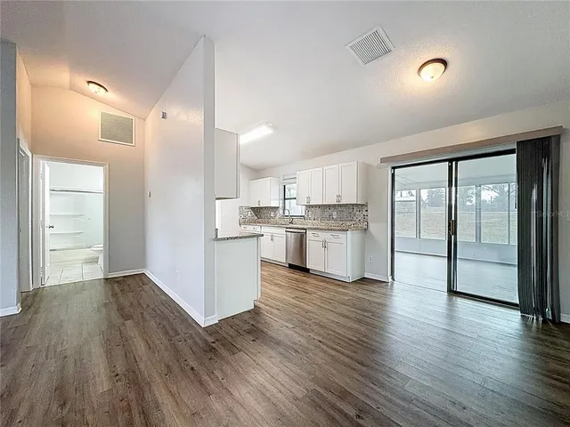 $1,900 | 1511 Southwest Shorewood Drive, Dunnellon, FL 34431