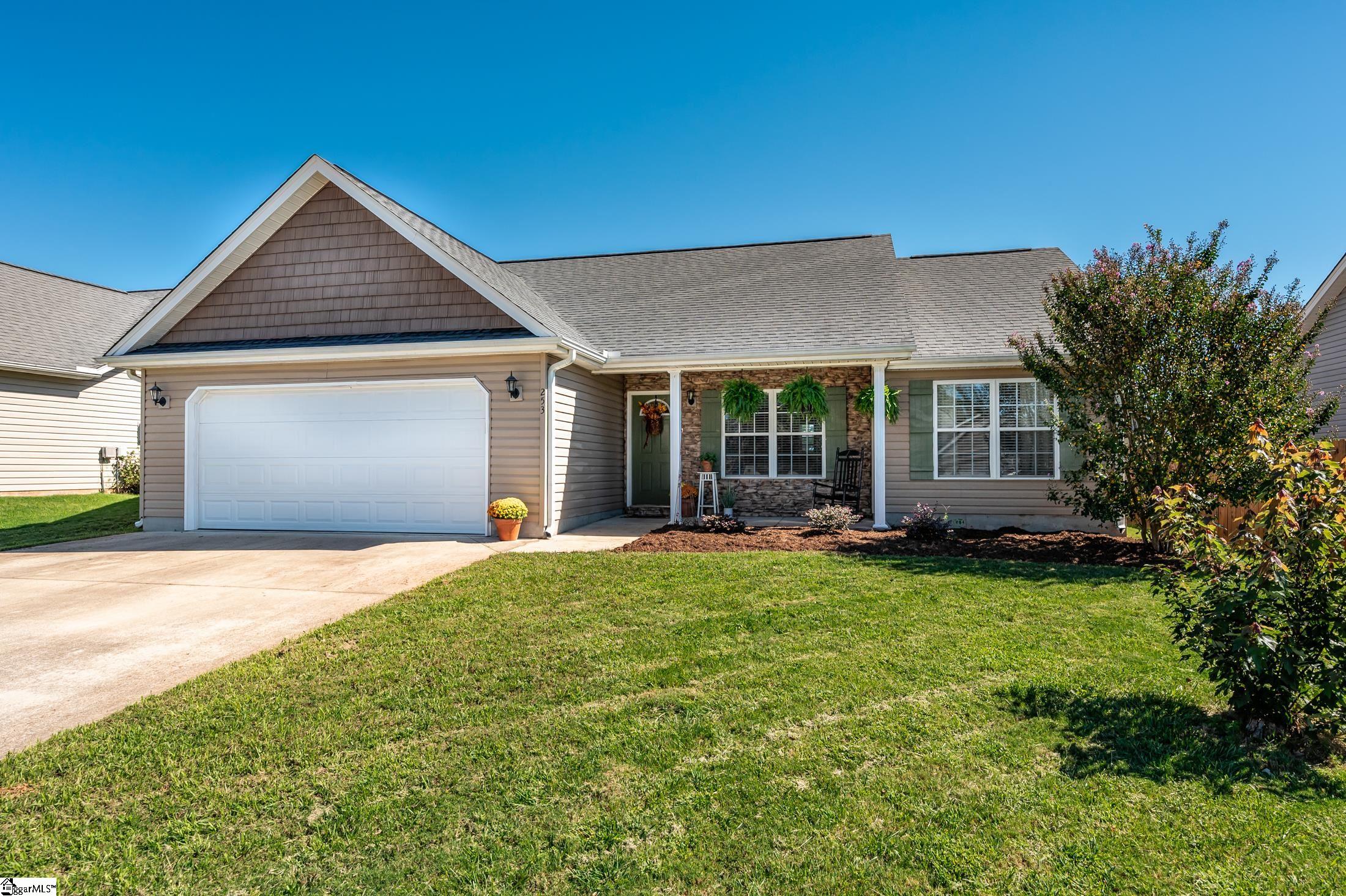 253 Sleepy River Road Simpsonville, SC 29681 - Photo 1 of 23 Gallery Image 1