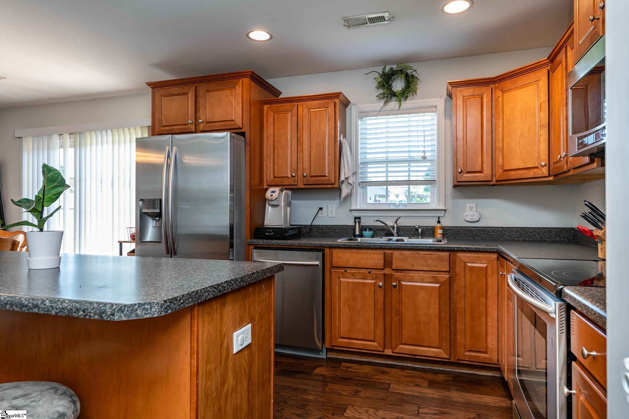 253 Sleepy River Road Simpsonville, SC 29681 - Photo 7 of 23 Gallery Image 7