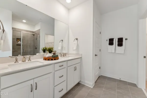 $450,000 | 620 Hedrick Rdg Road, Unit 102, Cary, NC 27519