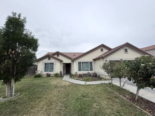 $446,900 | 243 Sunburst Street, Los Banos, CA 93635