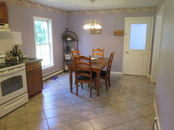 19 Mohave Road Worcester, MA 01606 - Photo 3 of 19 Gallery Image 3