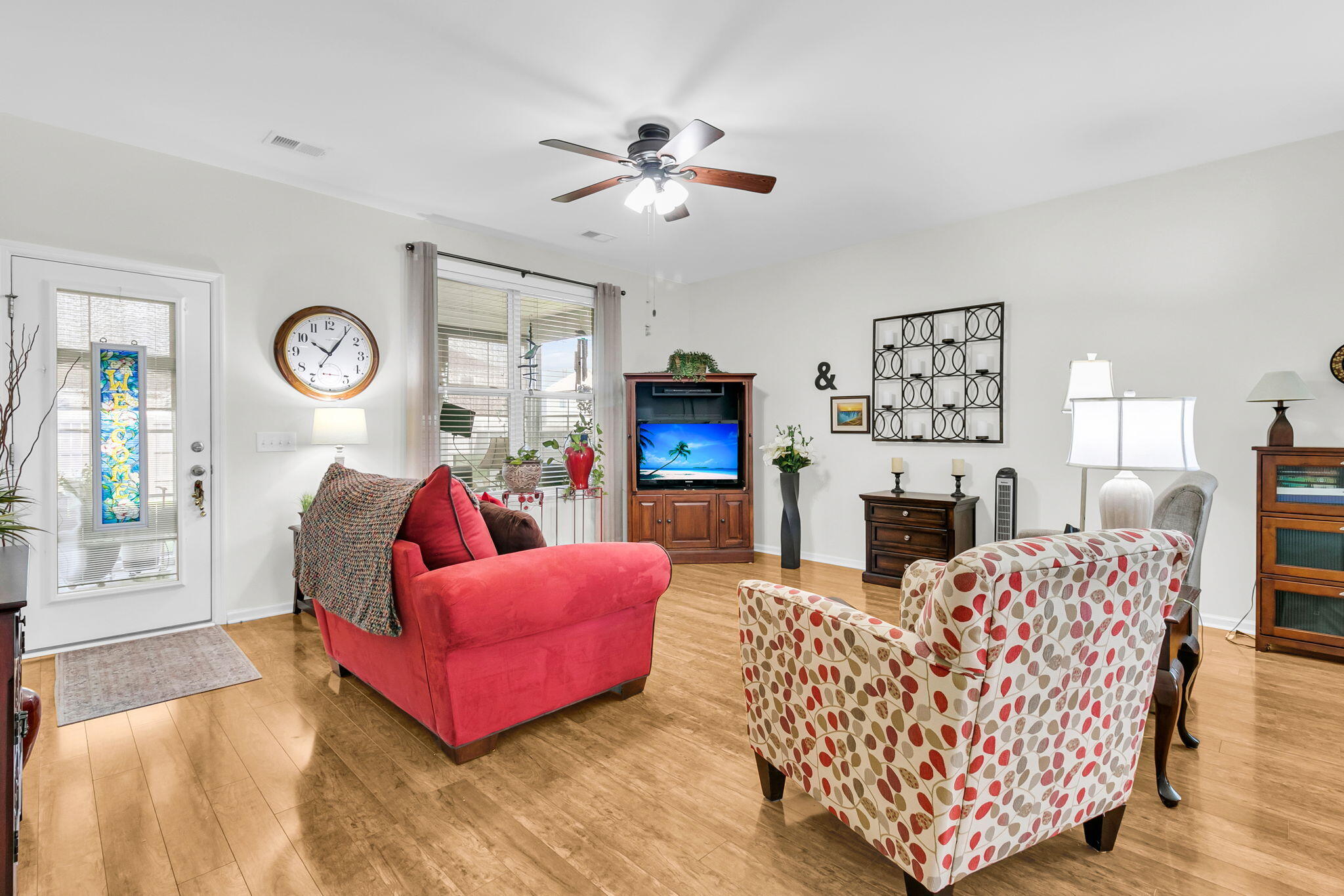 507 Magwood Road Summerville, SC 29486 - Photo 5 of 39 Great room 2