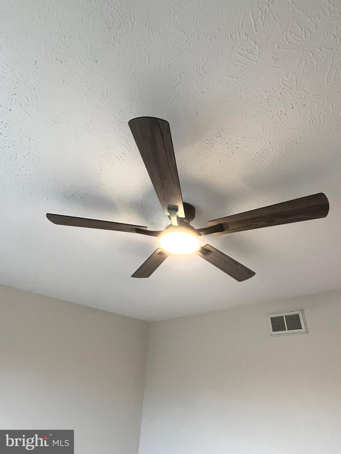 305 Sutton Court Winchester, VA 22601 - Photo 26 of 40 a close view of shower