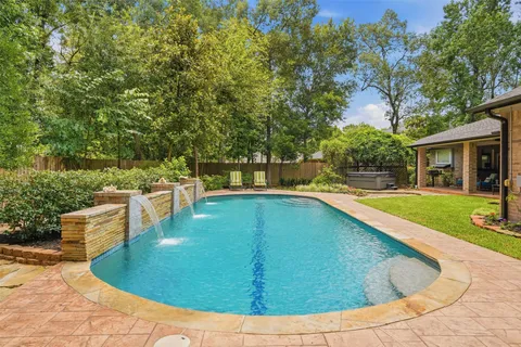 $869,000 | 13249 Autumn Ash Drive, Conroe, TX 77302